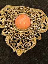 Gold Brooch Victorian Unmarked and Untested Coil Color Stone - $25.33 CAD