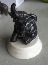 Vintage Ceramic HM Sitting Elephant Figurine 4 3/4&quot; Tall - £16.28 GBP