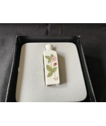 Wedgwood miniature Wild Strawberry Bud Vase bone china in original box - £31.60 GBP