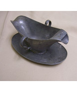 Vintage Poole Pewter Gravy Boat GB4 T by Poole Pewter Taunton Mass. ANTIQUE - $940.64 MXN