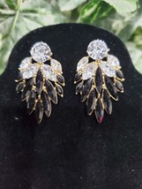 Women&#39;s Black Crystal Rhinestone Flower Shape Beautiful Gift Earrings Set - £15.64 GBP