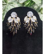 Women&#39;s Black Crystal Rhinestone Flower Shape Beautiful Gift Earrings Set - $27.44 CAD