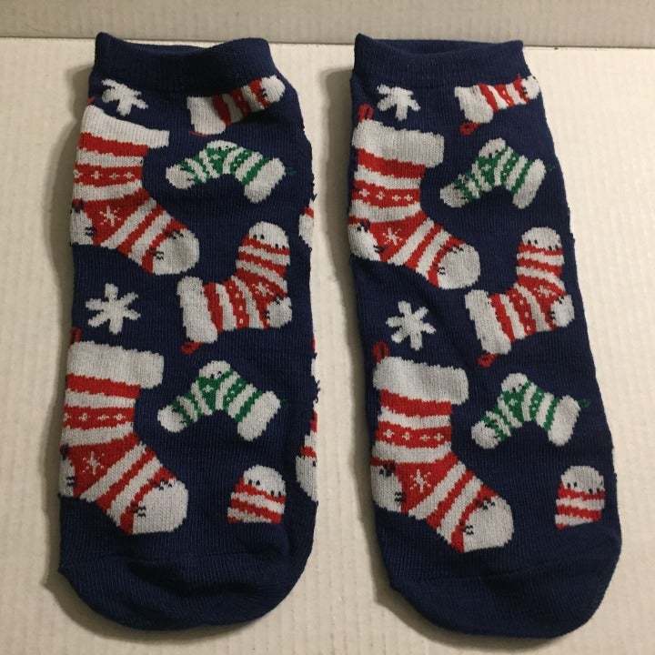 Women&#39;s Holiday Stockings Low Cut No Show Socks Shoe Size 4-10 - $3.95