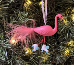 Hallmark Pink Flamingo on Roller Skates Christmas Ornament Flamingo Rose - £9.51 GBP