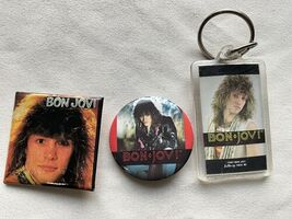 Vintage Lot Of Bon Jovi Button Up Tour Buttons Keychain 1980s - $556.39 MXN