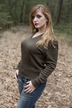 Women&#39;s Czech army brown v-neck wool pullover sweatshirt military sweater - $20.00