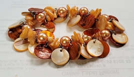 Peach Colored Seashell Discs &amp; Faux Pearls Bracelet on Stretch String  - £4.79 GBP