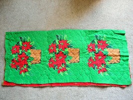 6 - Poinsettas in a Basket Placemats on Green Padded Material - £7.07 GBP
