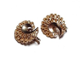 CROWN TRIFARI Matte Gold Tone Peacock Tail Textured Clip On Round Stud E... - $15.83
