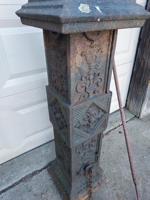 Late 1800s Early 1900s Victorian Cast Iron Cemetery Gate Fence Post & Topper Item image 2
