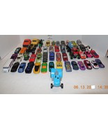 Huge Lot of 50 Different Pretend Play Die Cast plastic Vehicles Trucks Cars - €44,43 EUR