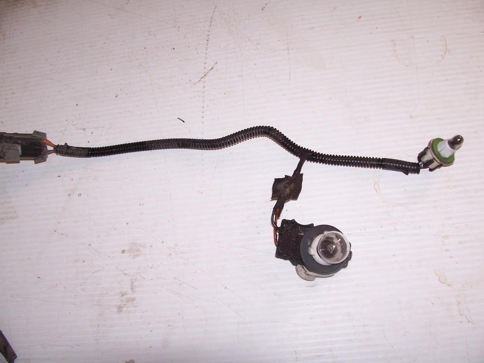 1994 1996 FLEETWOOD CORNER MARKER SIGNAL WIRE HARNESS SOCKETS OEM USED C... - $58.06