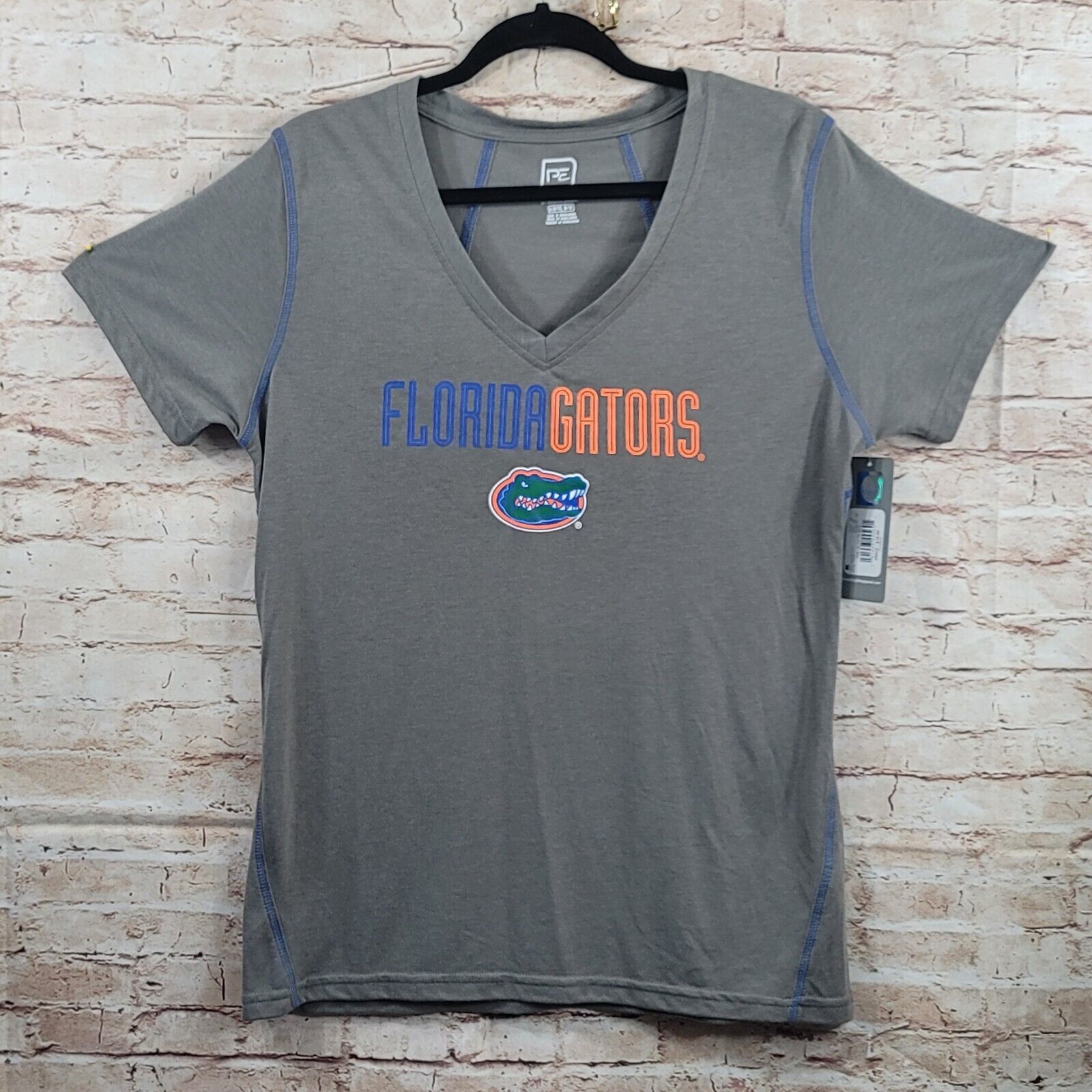 Pro Edge Women Florida Gators Tee Extra Large 16/18 Gray V-Neck Lightweight NWT - $9.40