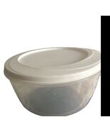 Rare Find AERO Round Plastic Contained With Lid USA - $16.84 CAD