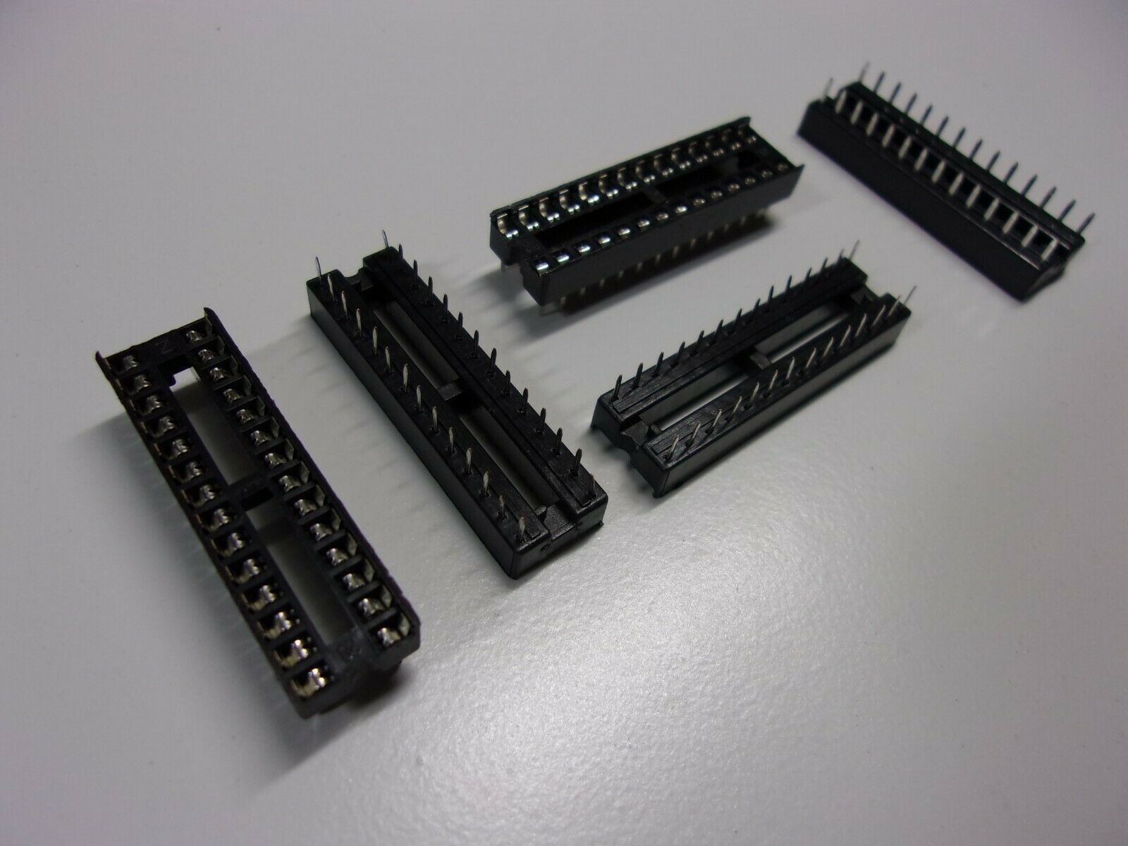 5 Pack Lot DIP28 DIP IC Sockets 28 Pins 2 Rows 14 Pins Sides Integrated Circuit Item image 4