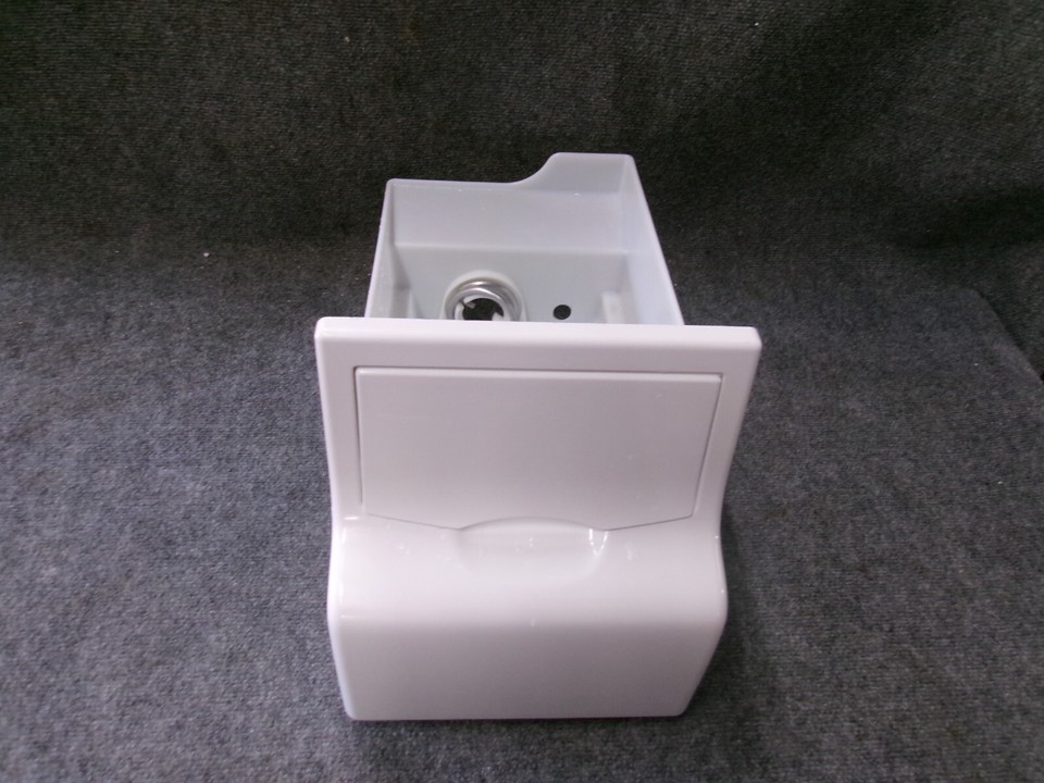 241860803 FRIGIDAIRE REFRIGERATOR ICEBUCKET ASSEMBLY - $20.00