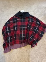 Anne Klein Women&#39;s Geometrical Knit Blk Red Sweater Poncho Cape Shawl Sm... - £37.27 GBP