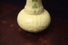 Belleek bud vase, yellow mark, c1990s, 5 1/4&quot; tall, 3 1/2&quot; diam [1] - £15.82 GBP