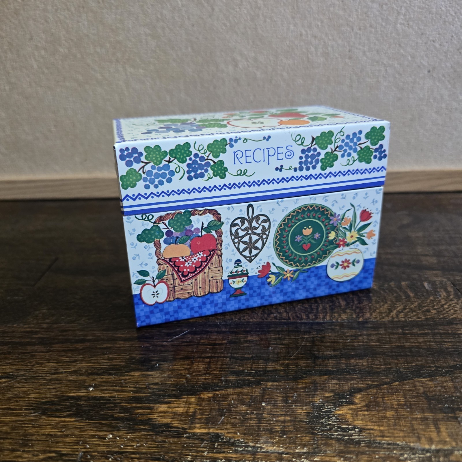 Vintage Tin Metal Recipe Box Picnic Fruit 80s Theme Hallmark USA Hinge Lid - $25.00