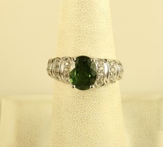 Vtg Sterling Silver 925 Oval Green Emerald with Diamond Twist Rope Accent Ring - £59.35 GBP