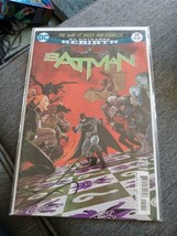 The War Of Jokes And Riddles Dc Universe Rebirth Batman #29 - $194.27 MXN