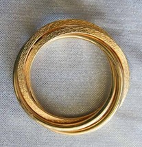 Fabulous Large Textured Gold-tone Circle Brooch 1960s vintage 2&quot; - £9.89 GBP