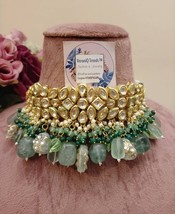 VeroniQ Trends-Elegant Gold Plated Kundan Choker Necklace With Fluorite Beads - £137.71 GBP