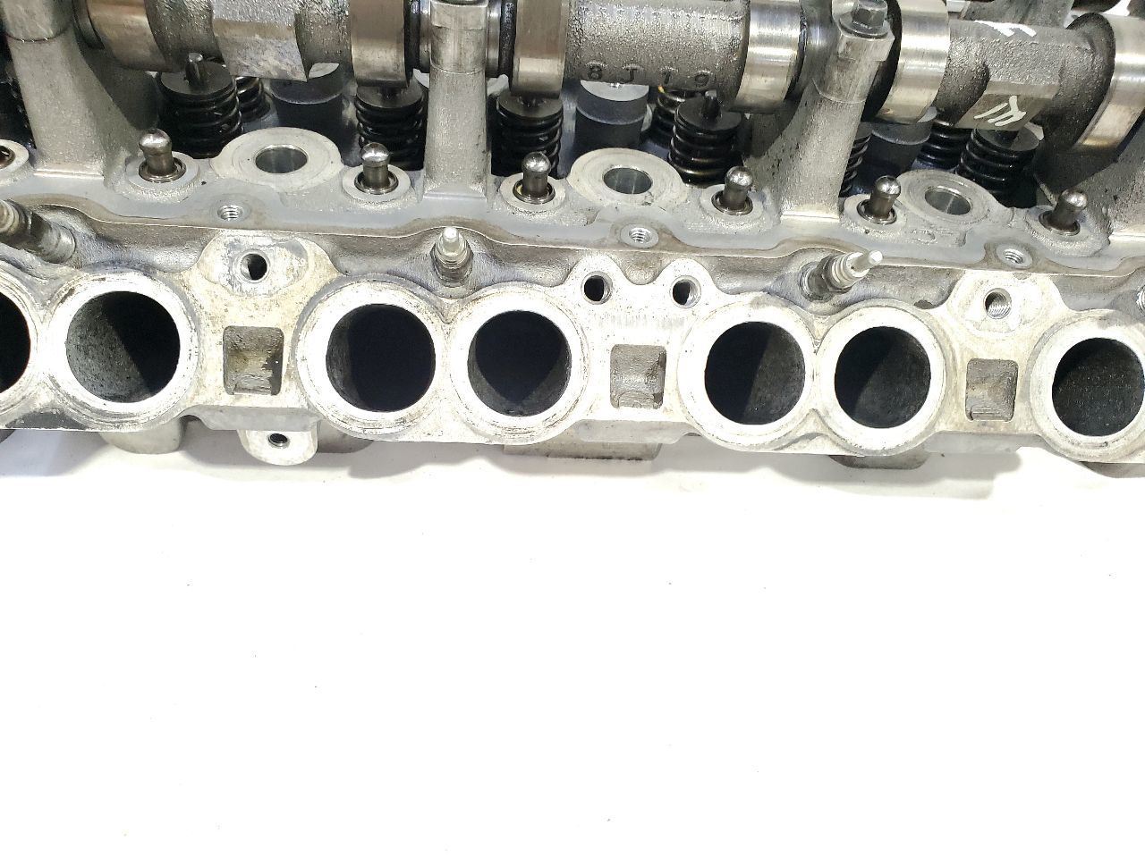 2016 2019 Nissan Titan XD OEM Cylinder Head With Cams And Exhaust Manifold  Item image 6
