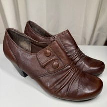 BareTraps Tyley Brown Leather Heeled Comfort Shoes Size 9M Button Detail - $539.01 MXN