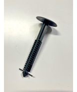 2024-2025 GENUINE CADILLAC XT4 GRILLE RETAINER, NEW OEM PART, P/N 11570645 - $20.49 CAD