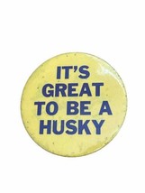 Vintage Washington Huskies 4&quot; College NCAA Football Pin Button Badge - Wear - £6.39 GBP