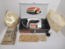 VTG. BLACK &amp; DECKER Jigsaw #U-151 With Metal Tool Box Blades Papers Tested Works - £39.21 GBP