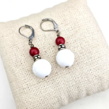 Red &amp; White Milk Glass Dangle Drop Pierced Earrings - £9.37 GBP