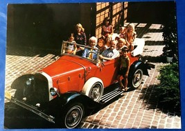 Hubert Humphrey Family Christmas Card Grandchildren in Red Car Roadster - £6.69 GBP