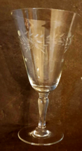 Radio Glass Water Goblet 6.25&quot; Stemware Made in Japan Laurel Leaf Swags ... - £6.16 GBP