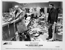 The People Next DOOR-1970-HAL HOLBROOK-B&amp;W-8&quot;x10&quot; Still Fn - £18.41 GBP