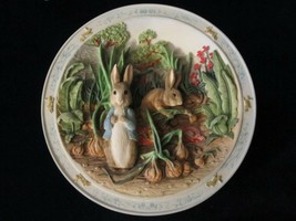 Peter Rabbit 3-D Musical Collector Plate A Pocket Full Of Onions Beatrix Potter - $35.00