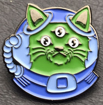 Three Eyed Alien Cat in Space Suit Helmet Lapel Hat Pin Enamel - £7.93 GBP