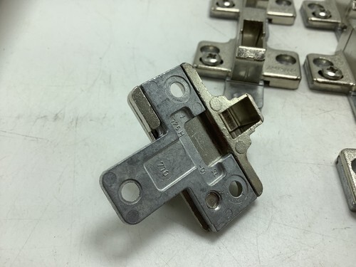 13 pcs BLUM HINGE PLATE 175H719-02.02 CLIP Series Inset FRAMELESS MOUNTING PLATE Item image 7
