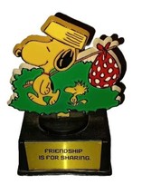 Snoopy Woodstock Peanuts &#39;Friendship Is For Sharing&#39; Trophy Gram Figure ... - £11.76 GBP