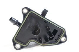 08-2012 mercedes ml350 c300 engine oil air separator cover engine crankcase vent - £26.55 GBP