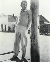 James Dean unsigned Vintage B&amp;W 8x10 Poster Card/Photo (leaning on pole) - £14.03 GBP