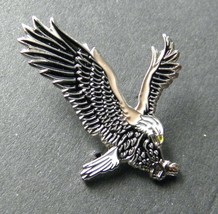 AMERICAN BALD EAGLE FLYING LAPEL PIN BADGE 1 INCH - £4.49 GBP