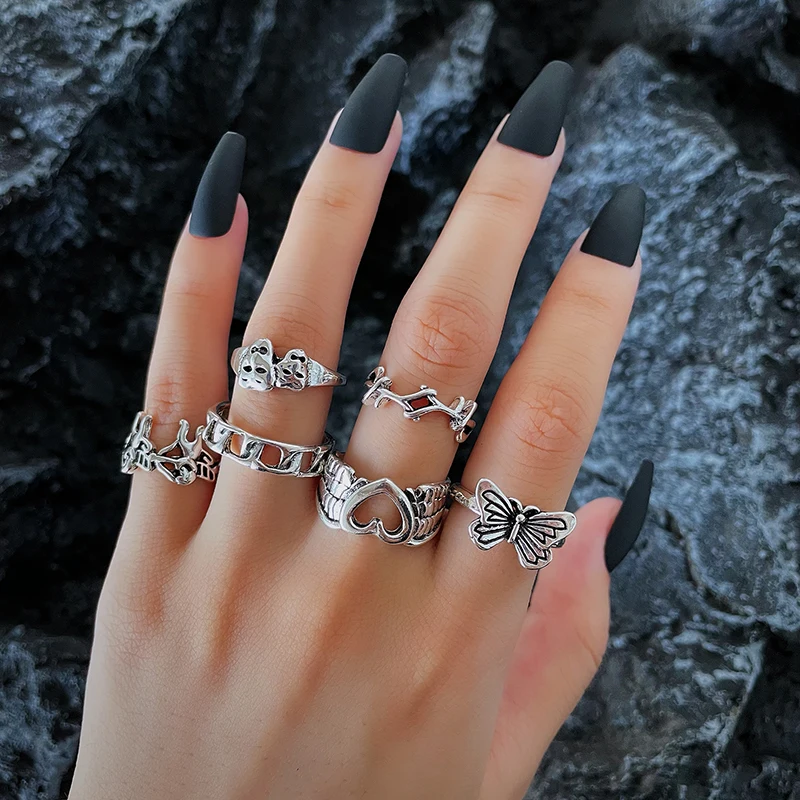 Vintage Punk Butterfly Heart Ring Set for Women Retro Gothic Ancient Silver Colo - £11.92 GBP
