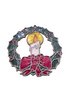 Vintage 7&quot; Enamel Metal Christmas Wreath Suncatcher Candle Holly Bow Décor - $218.77 MXN