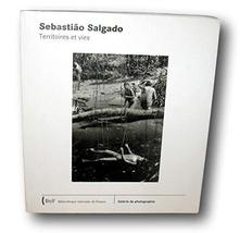 SIGNED Sebastiao Salgado Territoires et Vies 136 Black White Photographs 1st PB  - £427.54 GBP