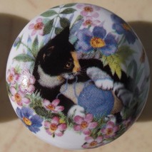 Cabinet Knobs w/ Kitten Calico in Flowers #2 - £4.06 GBP