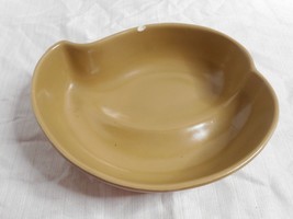 Hull #F14 Pottery USA Tan Color Leaf Shaped Bowl Serving Dish 8&quot;Hx 6 1/4... - £11.00 GBP