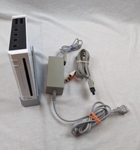 Nintendo Wii System Console w/ AC  adapter White RVL-001 Wont Read Discs - 5 NES - £18.95 GBP