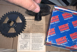 Briggs Statton Starter Pulley and Gear 490877 NOS (1023) - $4.25